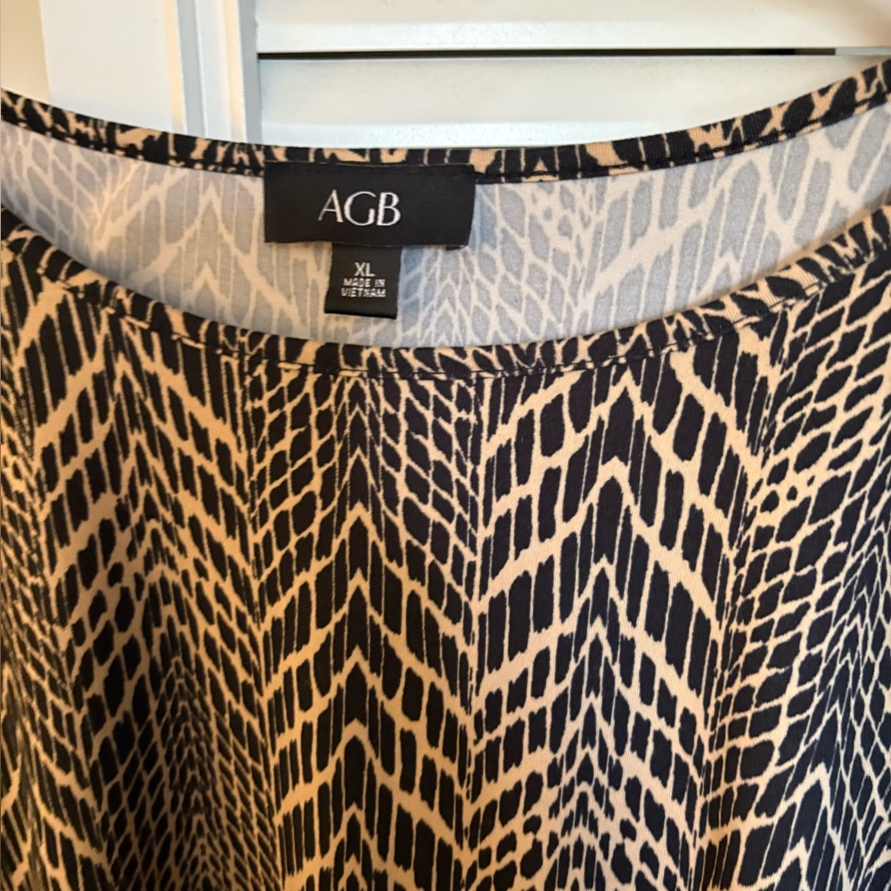AGB Scoopneck Top